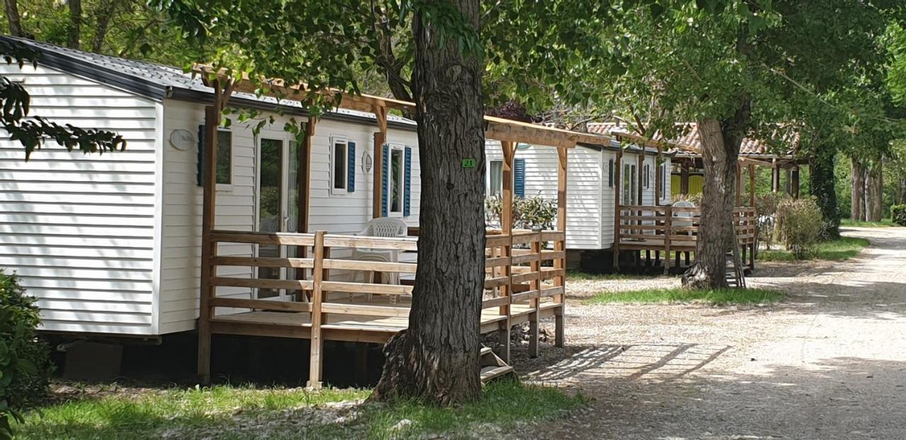 Camping Avec Piscine Et Riviere A Tournon Sur Rhone Ardeche Bagian luar foto